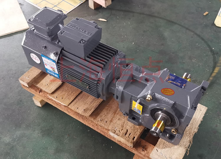 K37系列減速機輸入配變頻電機，輸出雙軸A+B 實物照片