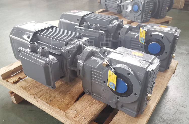 KA37系列減速機通孔輸出，配電機實物圖