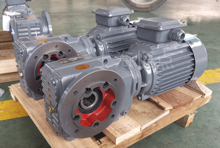 KAF37系列減速機 輸入配電機 輸出通孔+左側法蘭 實物