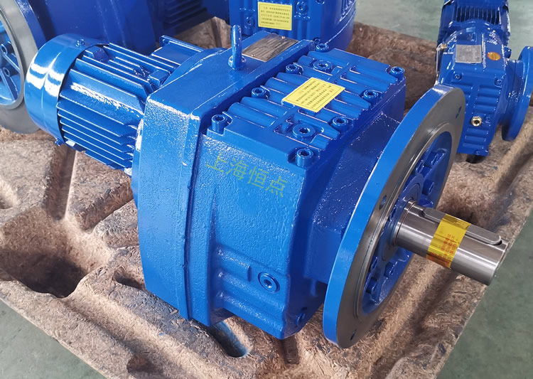 RF87減速機，立式安裝，輸入配電機，實物照片如下