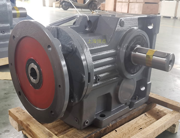 K97減速機，輸入配電機法蘭端蓋，右輸出單軸，實物圖如下